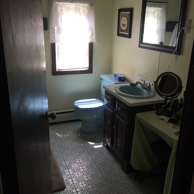 40 Barrows Road Worcester, MA 01609 - Photo 10 of 20 Gallery Image 10