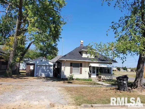$890,000 | 607 North Almond Street, Unit 1, Carbondale, IL 62901