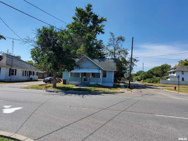 $890,000 | 607 North Almond Street, Unit 1, Carbondale, IL 62901