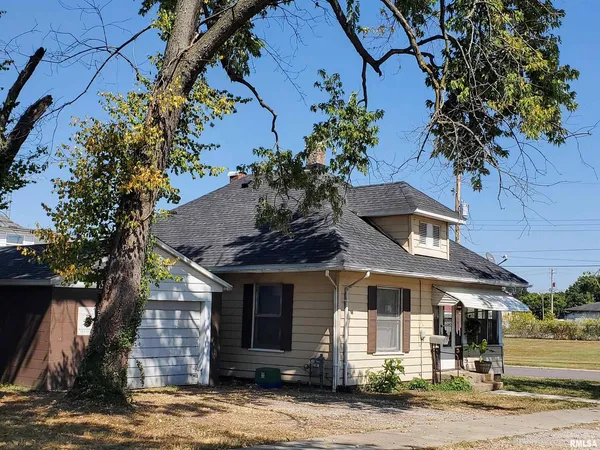 $890,000 | 607 North Almond Street, Unit 1, Carbondale, IL 62901