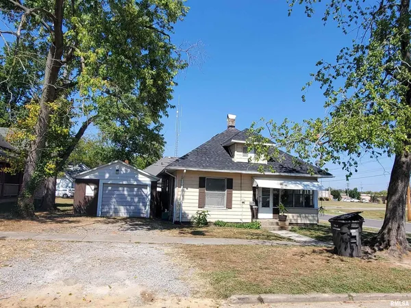 $890,000 | 607 North Almond Street, Unit 1, Carbondale, IL 62901