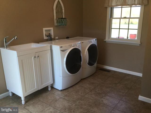 7595 Pendleton Farm Road Easton, MD 21601 - Photo 13 of 30 Laundry Room