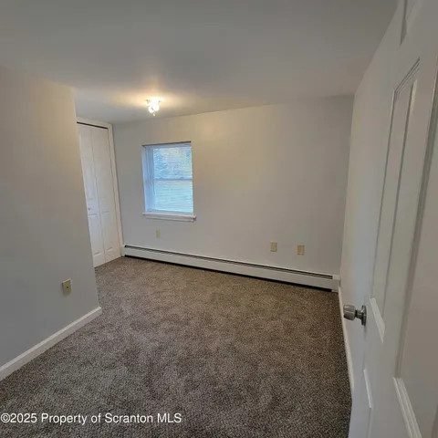 $1,200 | 1756 Nay Aug Avenue, Scranton, PA 18509