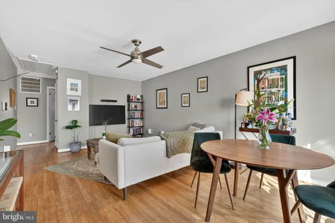 $659,900 | 103 South Jenkins Street, Alexandria, VA 22304