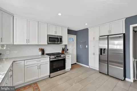$659,900 | 103 South Jenkins Street, Alexandria, VA 22304