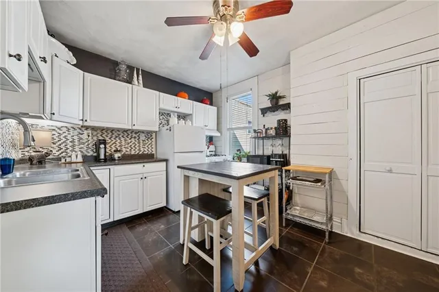 $230,000 | 435 Parker Street, Verona, PA 15147