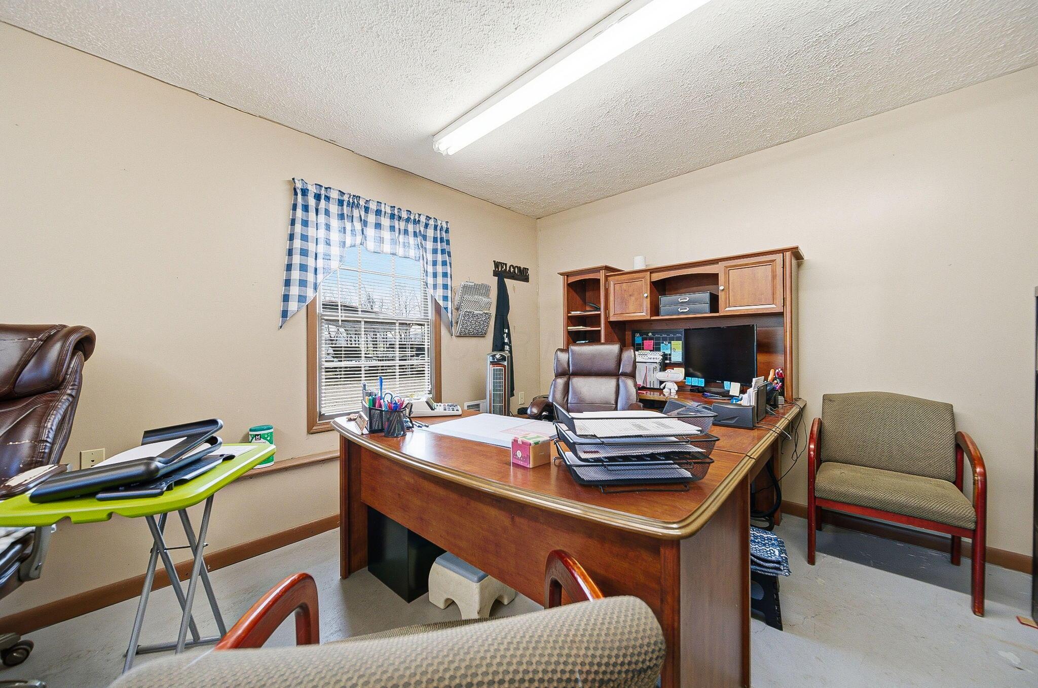 1040 Straight Creek Road Waverly, OH 45690 - Photo 58 of 113 Office 1