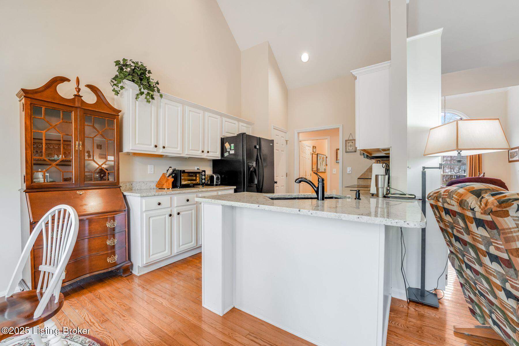 10424 Edgewater Road Louisville, KY 40223 - Photo 11 of 46 Hardwoods Throughout