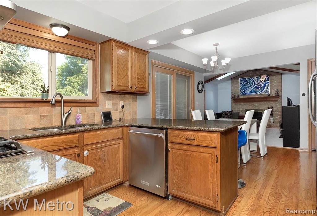 869 Timberline Drive Rochester Hills, MI 48309 - Photo 13 of 43