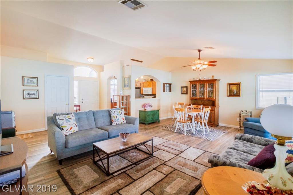 922 Longshanks Road Henderson, NV 89015 - Photo 4 of 20 Gallery Image 4