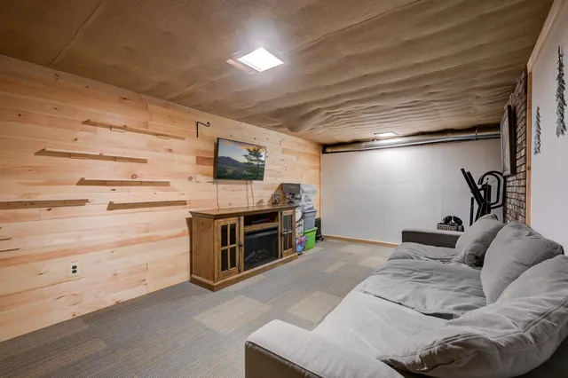 $445,000 | 10 Alexander Avenue, Madison, NH 03875