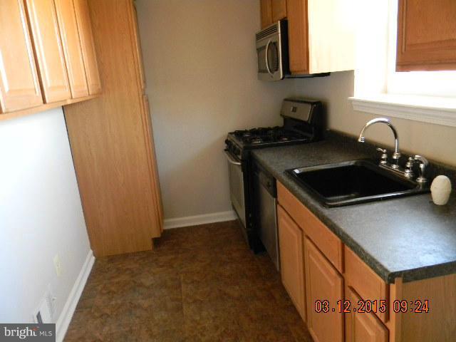 11908 Centerhill Street Silver Spring, MD 20902 - Photo 7 of 18 Kitchen