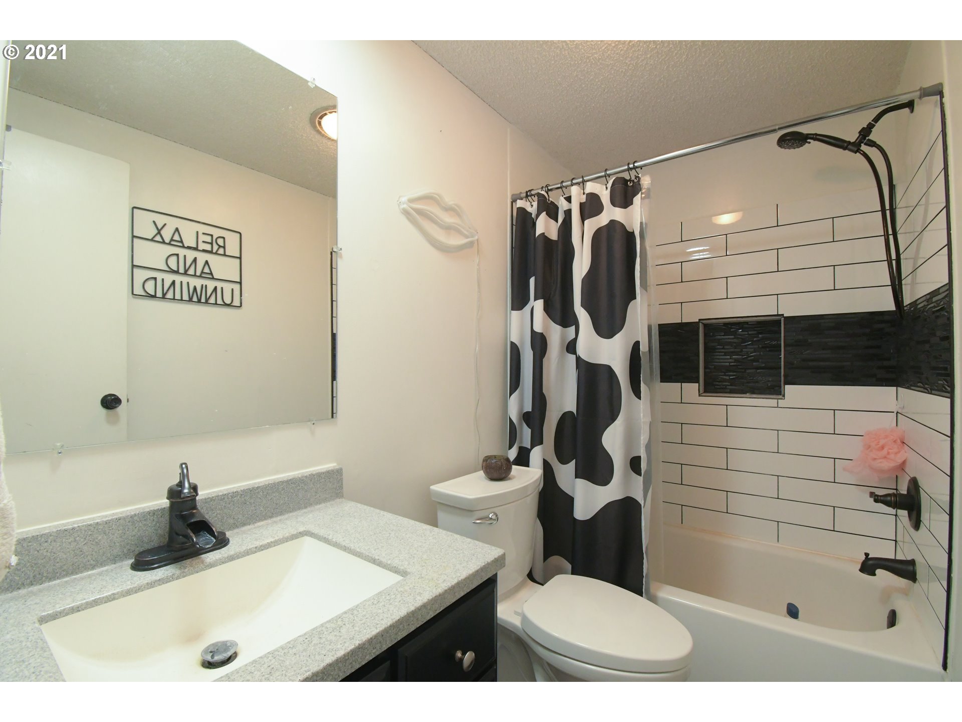 691 Lochaven Avenue Springfield, OR 97477 - Photo 16 of 22