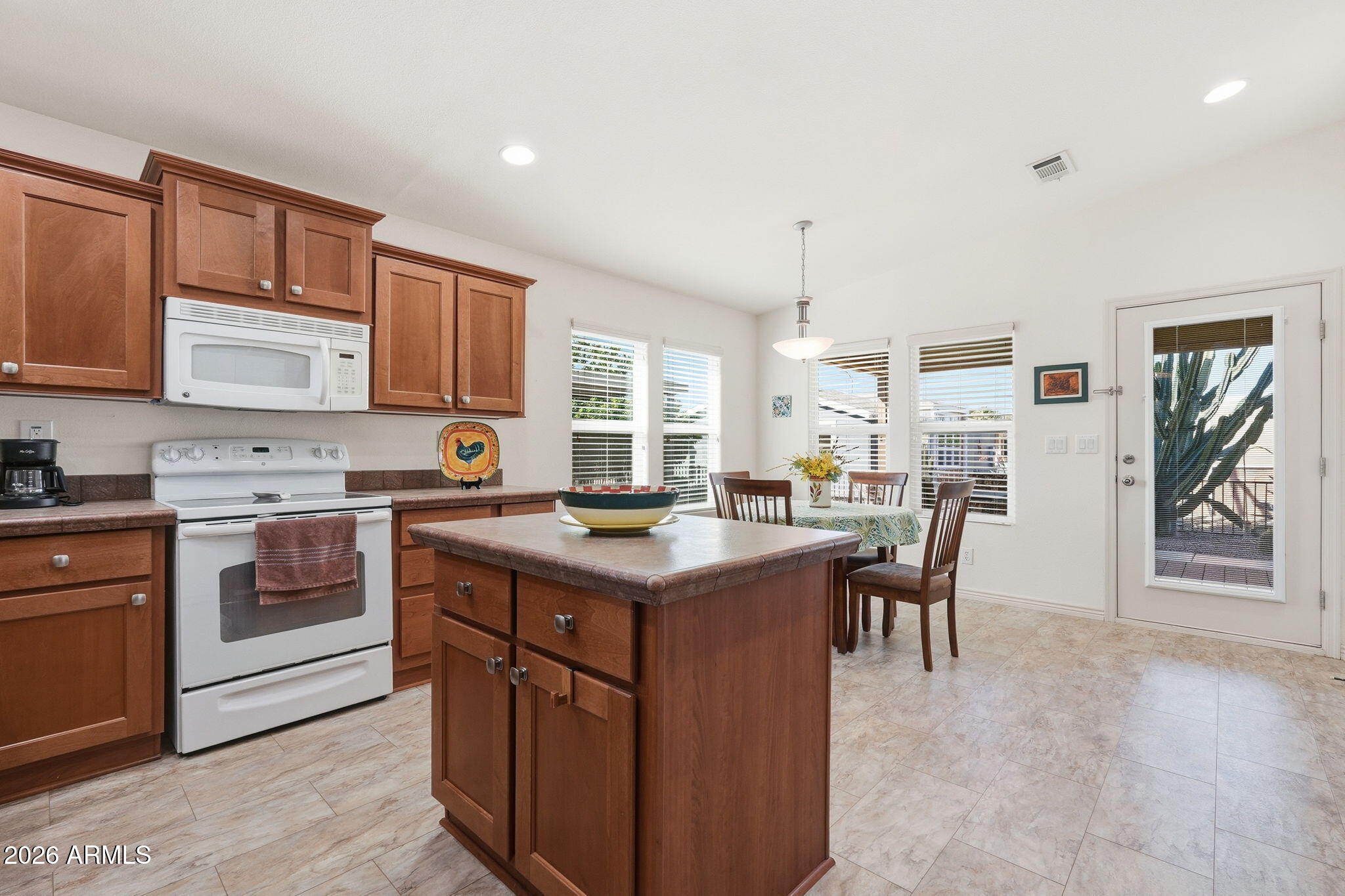 2263 North Trekell Road, Unit 90 Casa Grande, AZ 85122 - Photo 4 of 29 Kitchen1