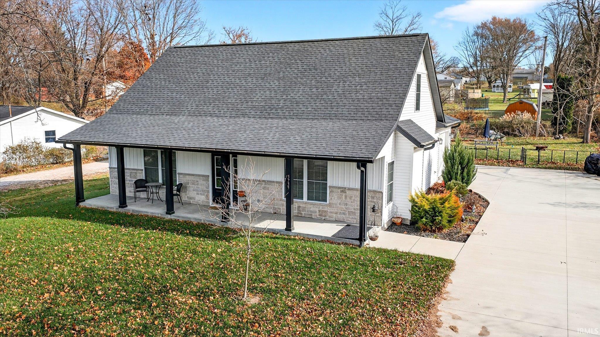 5735 South Fairfax Road Bloomington, IN 47401 - Photo 2 of 36