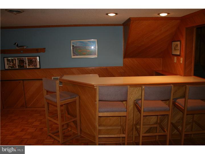 512 Vernon Road Springfield, PA 19064 - Photo 12 of 24 Family Room
