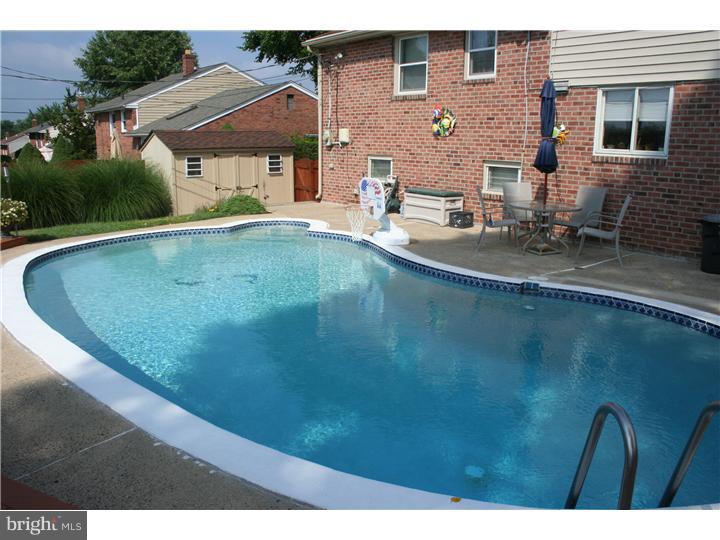 512 Vernon Road Springfield, PA 19064 - Photo 23 of 24 Pool