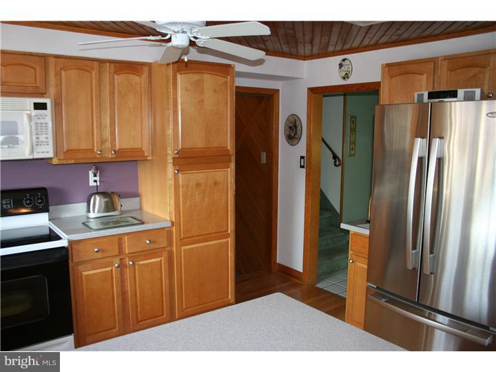 512 Vernon Road Springfield, PA 19064 - Photo 9 of 24 Kitchen