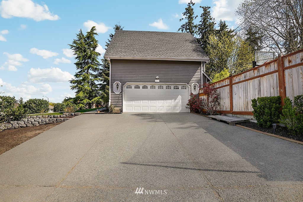 2023 237th Street Southeast Bothell, WA 98021 - Photo 2 of 25