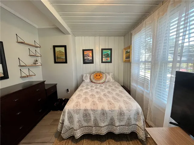 $6,000 | 16 Vaughan Avenue, Unit 1, Newport, RI 02840