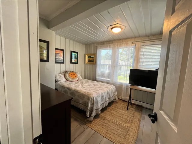 $6,000 | 16 Vaughan Avenue, Unit 1, Newport, RI 02840