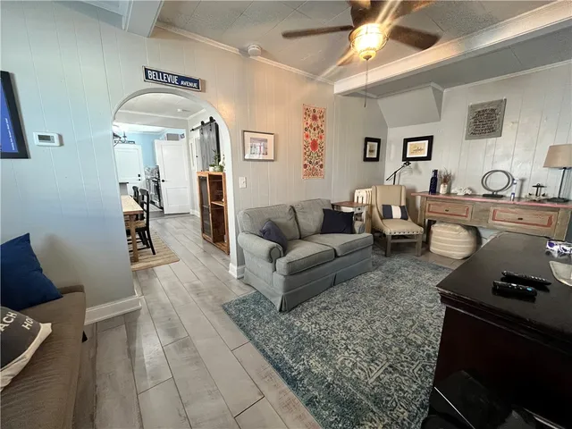 $6,000 | 16 Vaughan Avenue, Unit 1, Newport, RI 02840