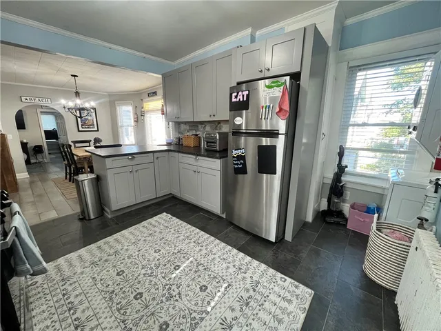 $6,000 | 16 Vaughan Avenue, Unit 1, Newport, RI 02840