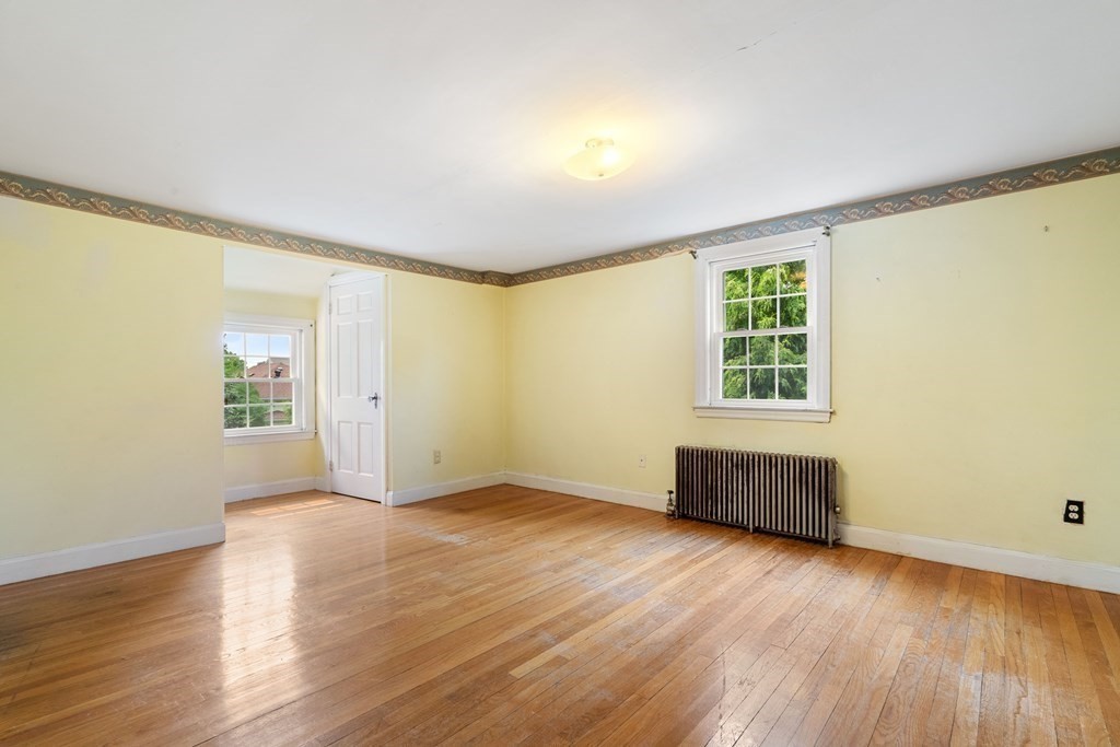 89 Barbara Road Waltham, MA 02453 - Photo 10 of 25 Gallery Image 10