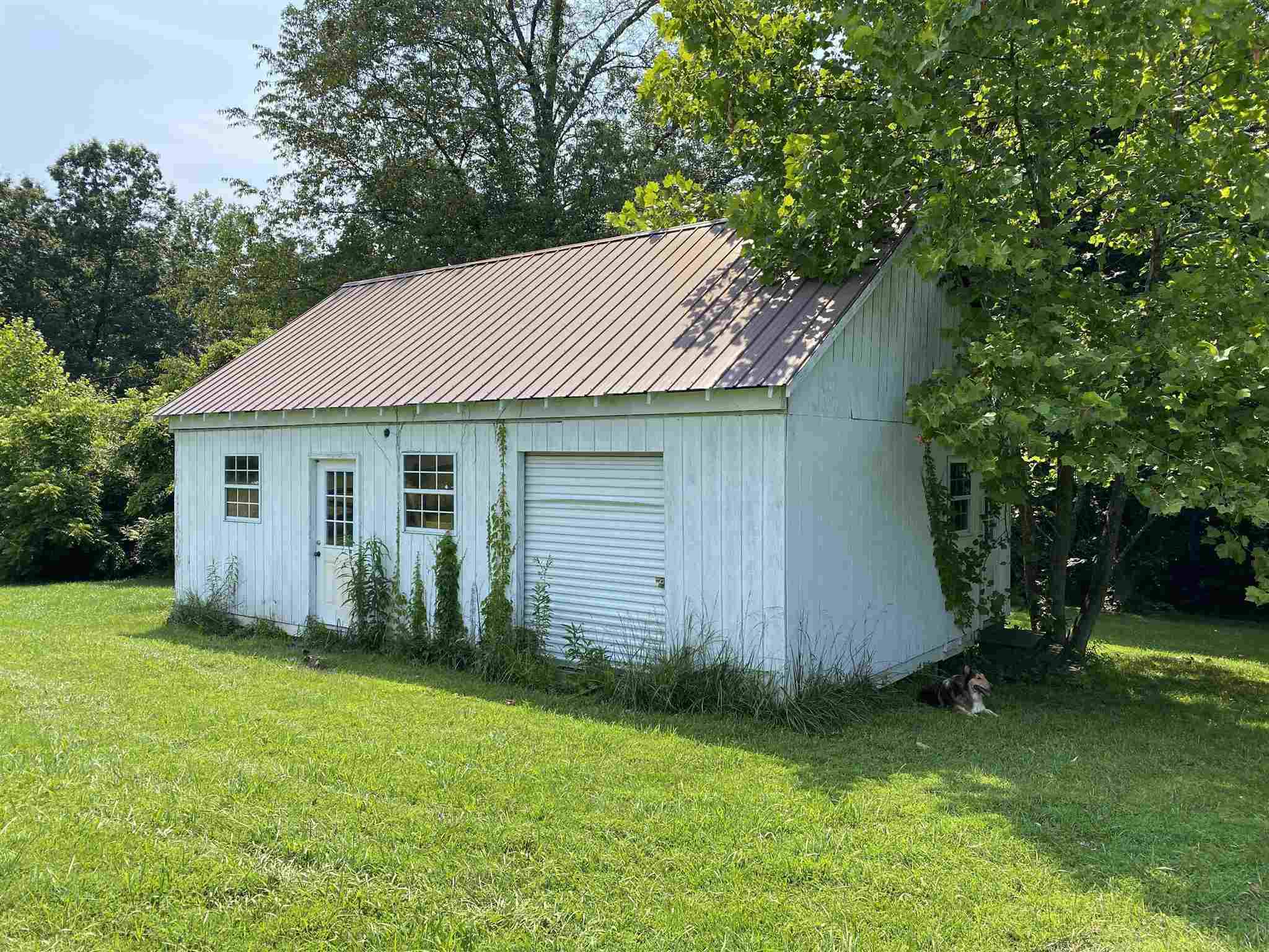 8868 East Sassafras Road Bloomfield, IN 47424 - Photo 8 of 9 Gallery Image 8