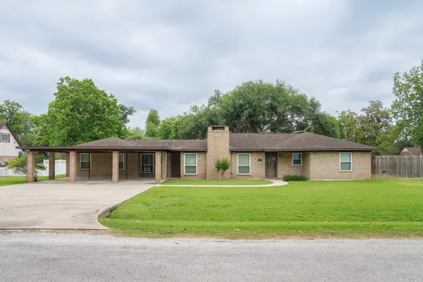 $297,000 | 115 Neal Road, Wharton, TX 77488