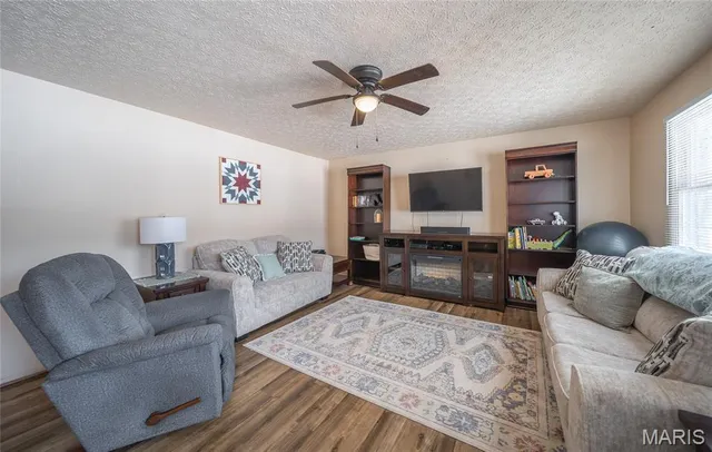 $179,000 | 20315 Highway 28, Dixon, MO 65459