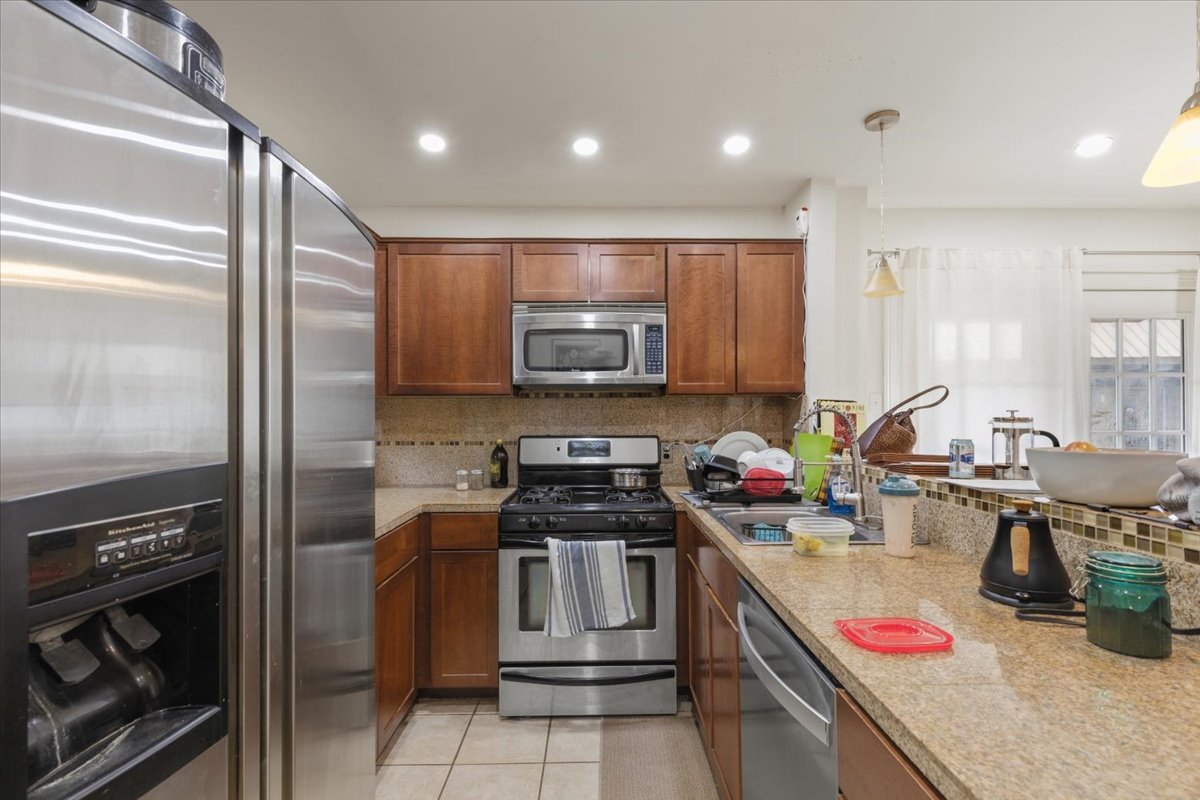 6307 Shadow Valley Drive Austin, TX 78731 - Photo 9 of 24