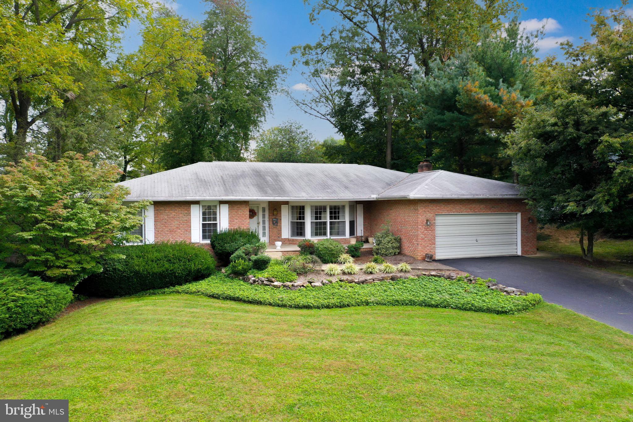 3540 Harrowgate Road York, PA 17402 - Photo 3 of 37 Gallery Image 3