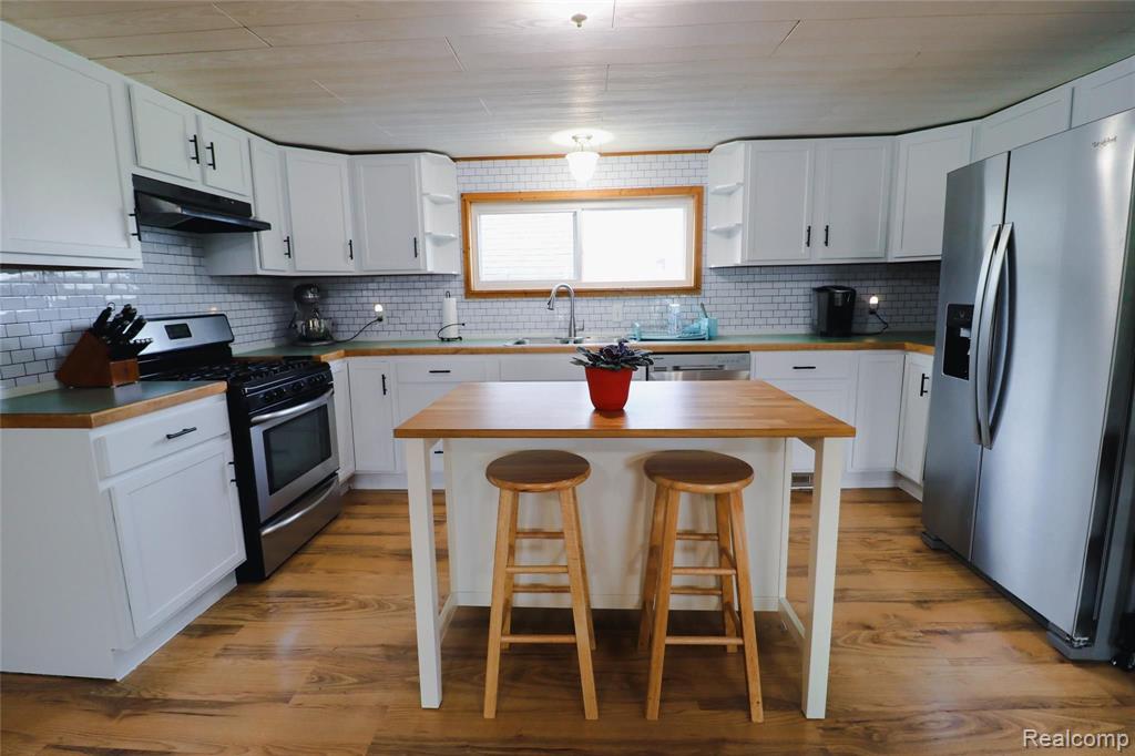 2472 South Dye Road Flint, MI 48532 - Photo 2 of 30 Gallery Image 2