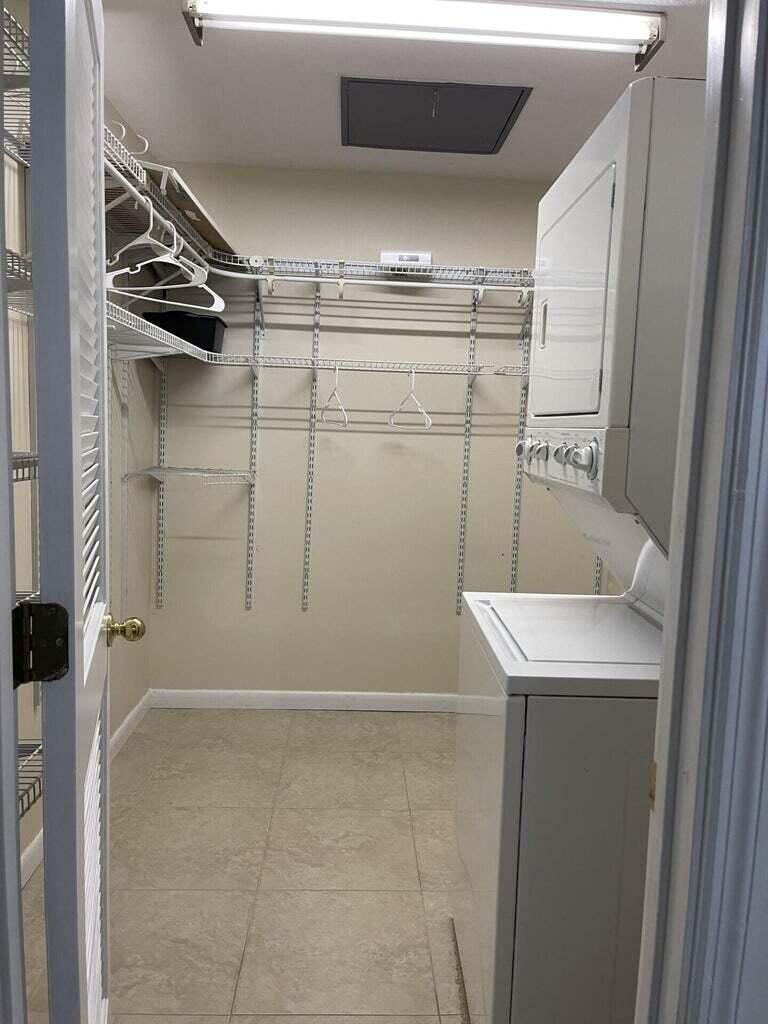 22765 Southwest 66th Avenue, Unit 204 Boca Raton, FL 33428 - Photo 6 of 13 edgewoodclosetwasher