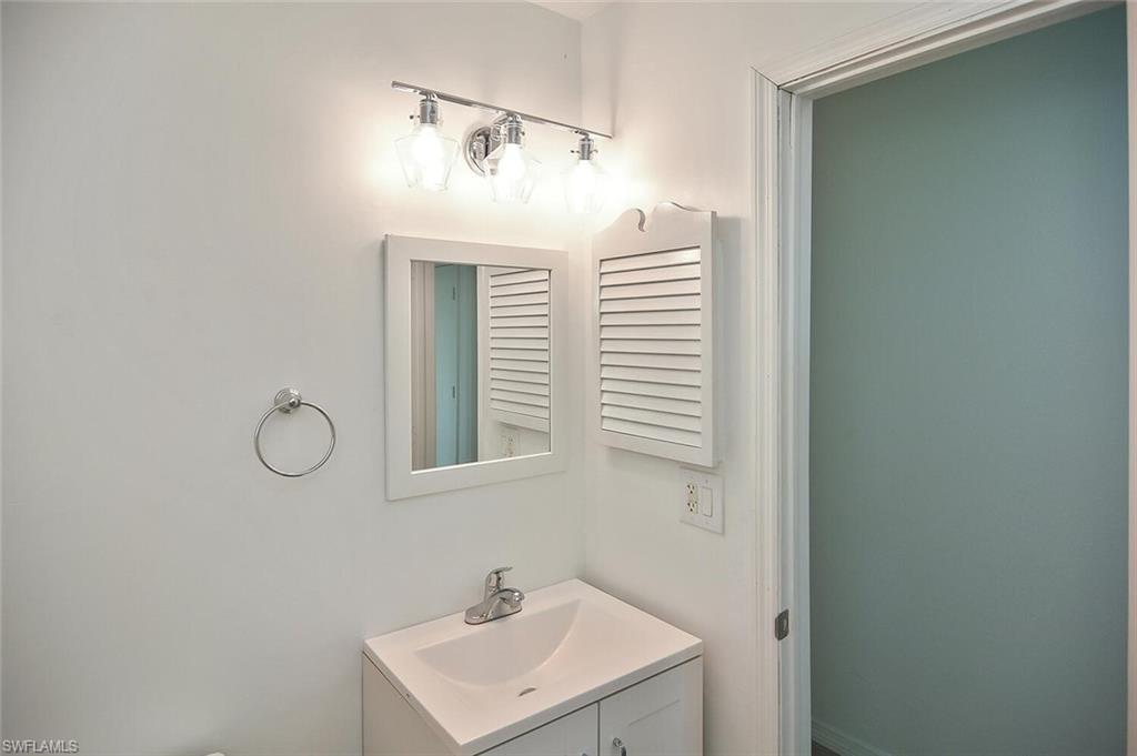 9196 Pineapple Road Fort Myers, FL 33967 - Photo 12 of 45 Gallery Image 12