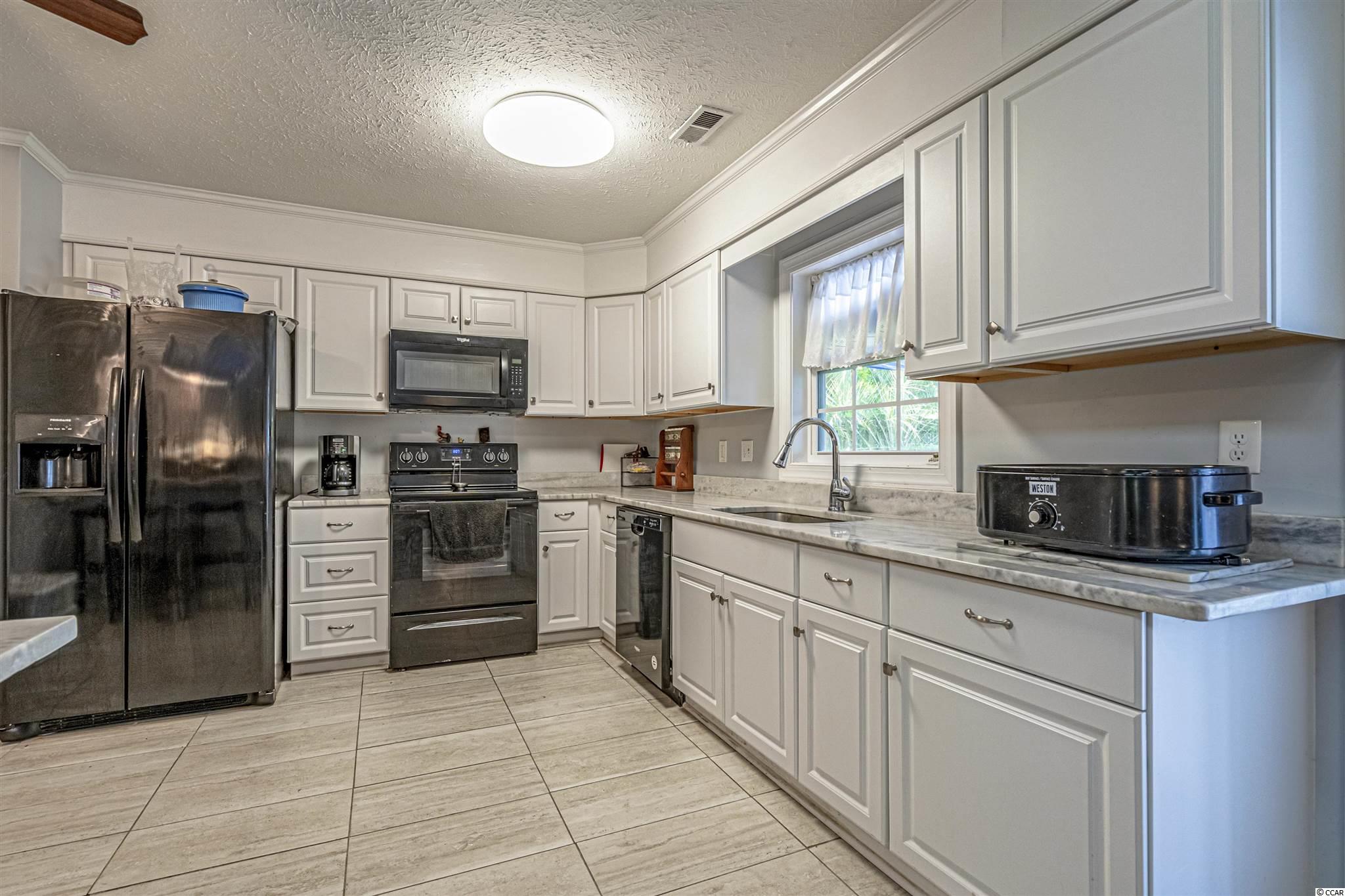 125 Colonial Circle Murrells Inlet, SC 29576 - Photo 14 of 38