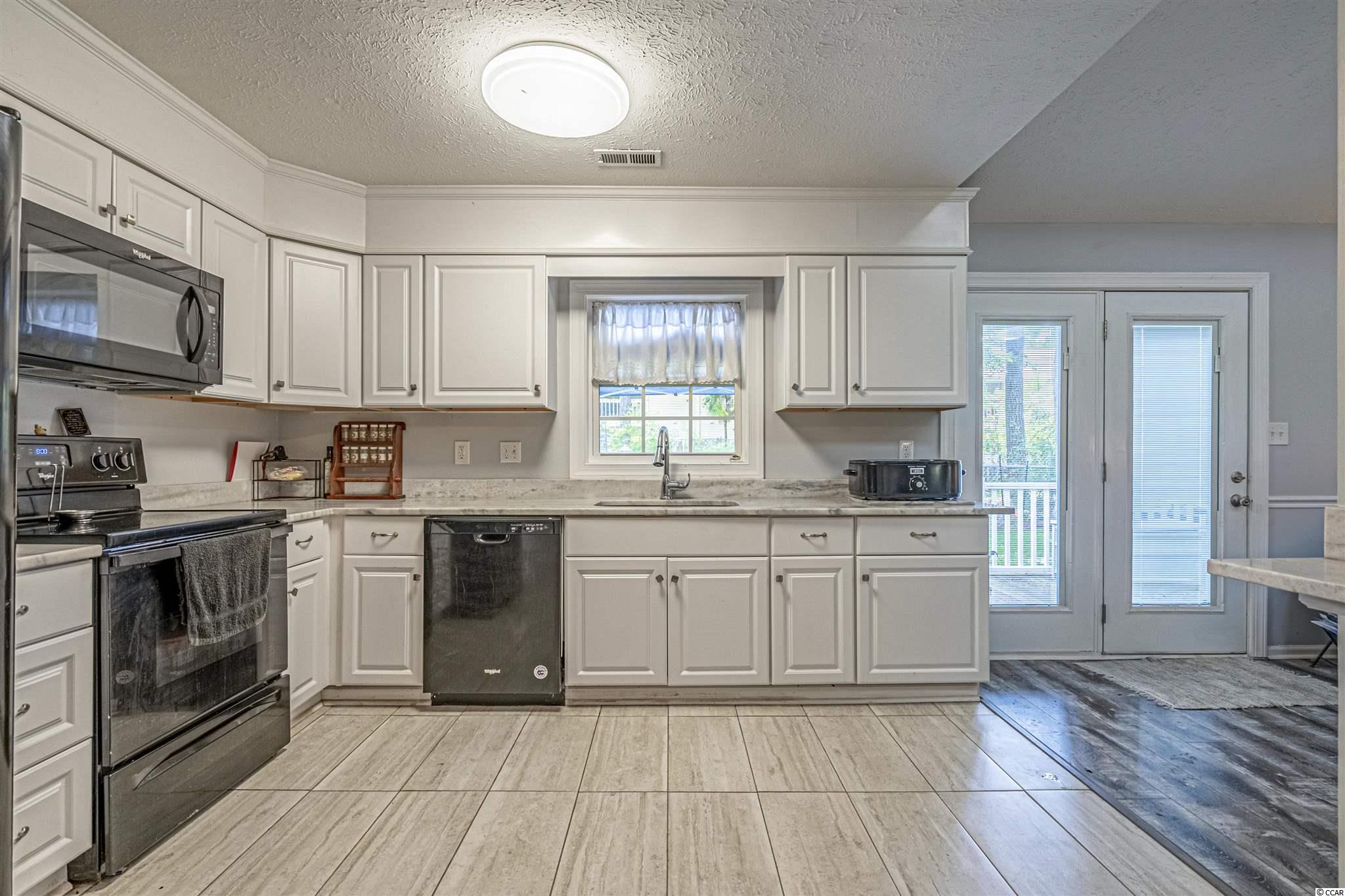 125 Colonial Circle Murrells Inlet, SC 29576 - Photo 16 of 38
