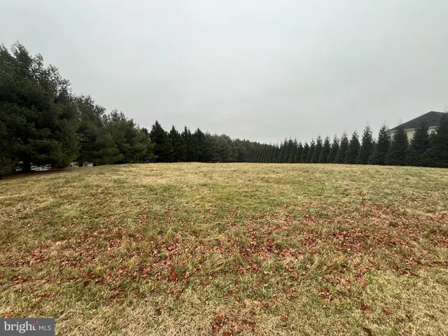 a sign that is on the side of a building