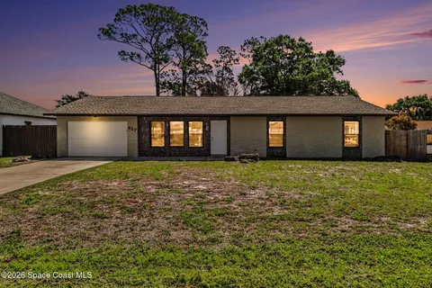 $269,900 | 427 Frankford Avenue Northwest, Palm Bay, FL 32907