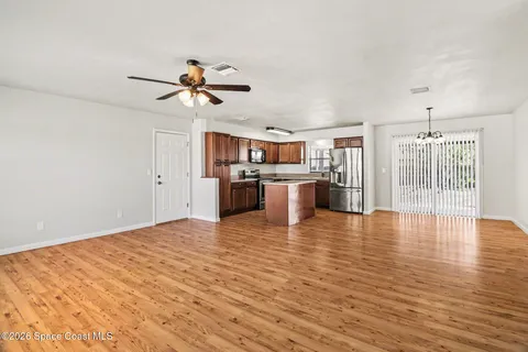 $269,900 | 427 Frankford Avenue Northwest, Palm Bay, FL 32907