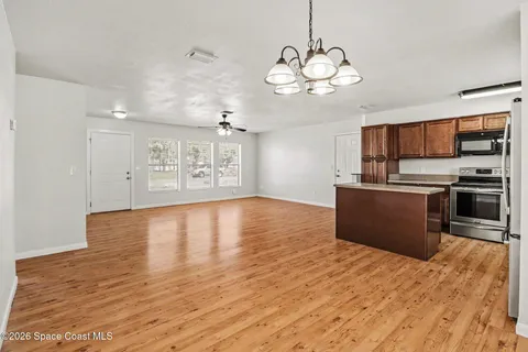 $269,900 | 427 Frankford Avenue Northwest, Palm Bay, FL 32907