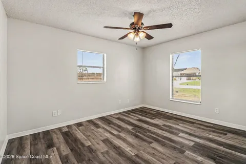 $269,900 | 427 Frankford Avenue Northwest, Palm Bay, FL 32907