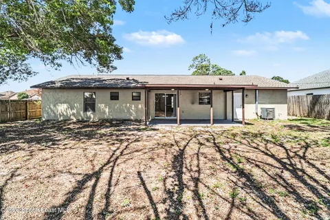 $269,900 | 427 Frankford Avenue Northwest, Palm Bay, FL 32907