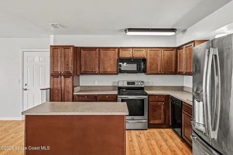 $269,900 | 427 Frankford Avenue Northwest, Palm Bay, FL 32907