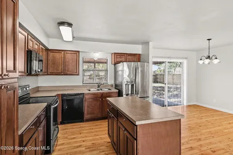 $269,900 | 427 Frankford Avenue Northwest, Palm Bay, FL 32907