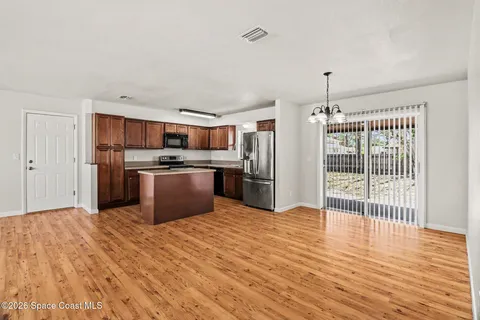 $269,900 | 427 Frankford Avenue Northwest, Palm Bay, FL 32907