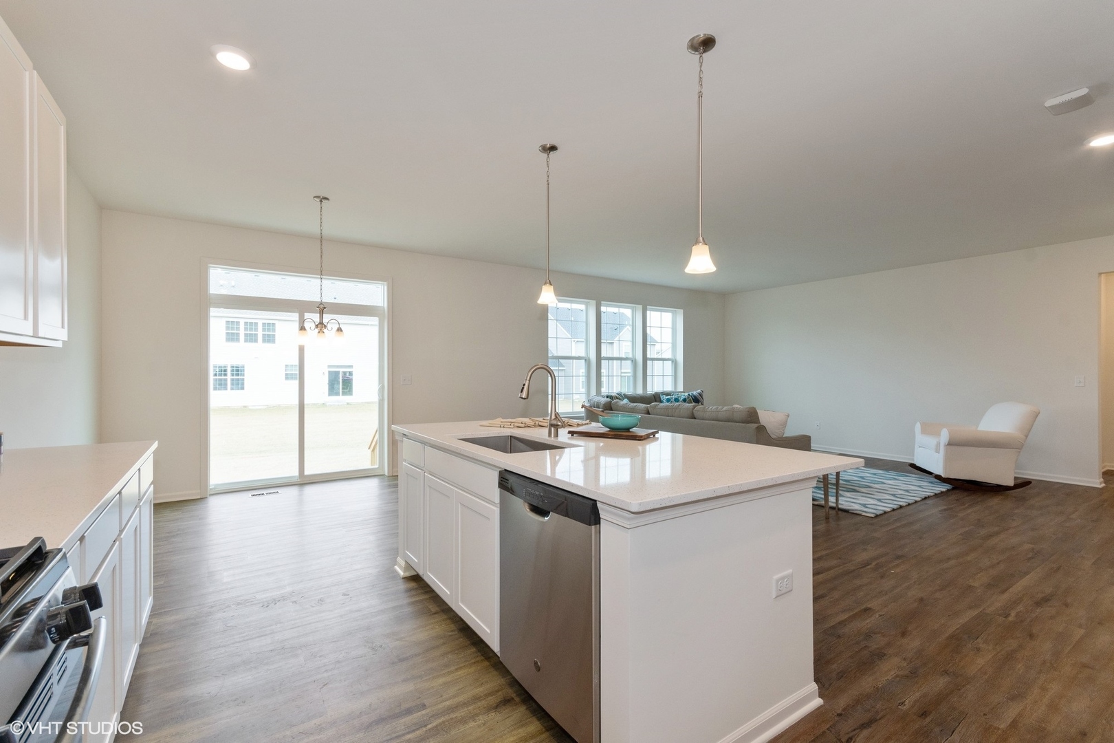 3628 Emerald Road Elgin, IL 60124 - Photo 4 of 23