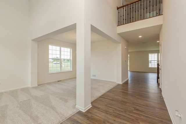 3628 Emerald Road Elgin, IL 60124 - Photo 7 of 23