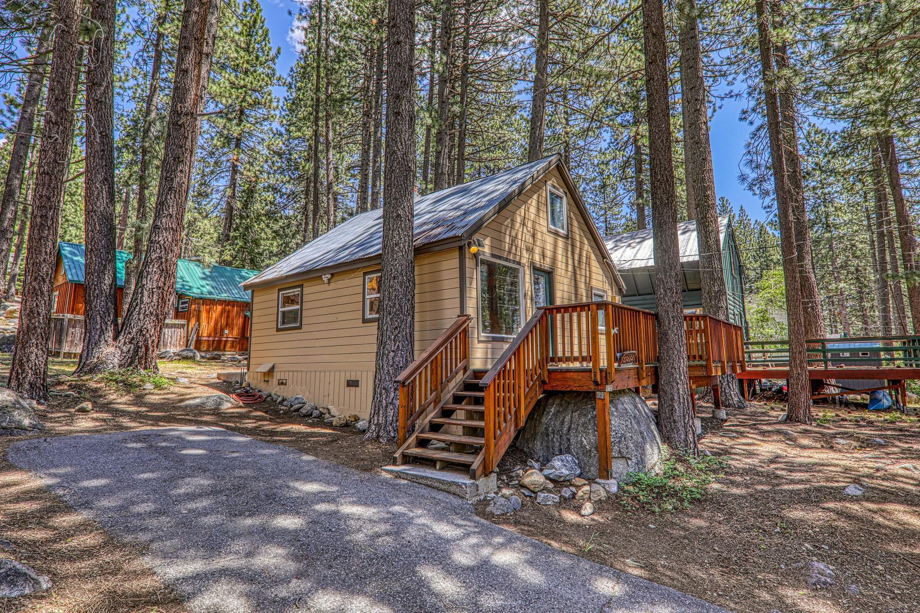 13464 Moraine Road Truckee, CA 96161 - Photo 1 of 28